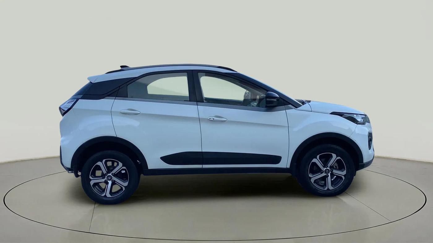 2021 Tata NEXON XZ PLUS DIESEL, Diesel, Manual, 73,471 km, Right Side View
