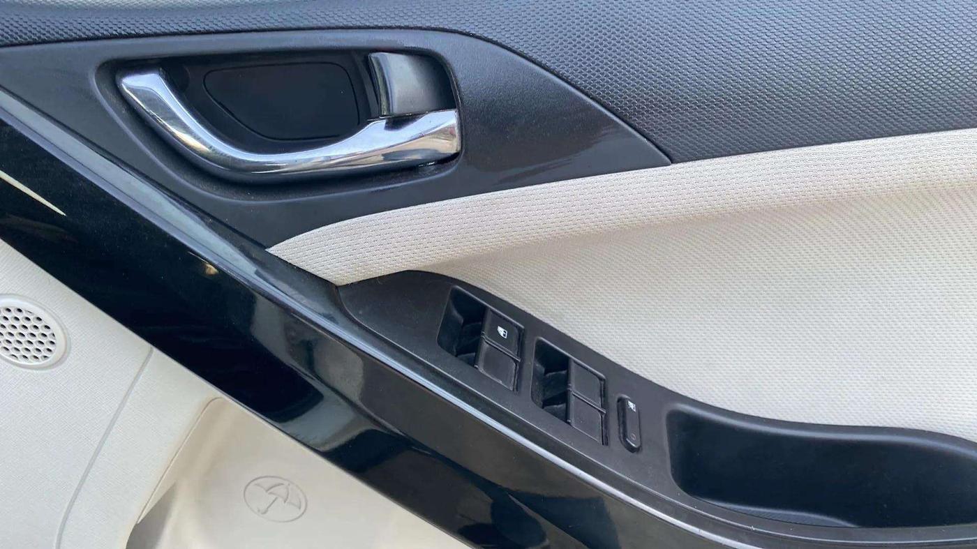 2021 Tata NEXON XZ PLUS DIESEL, Diesel, Manual, 73,471 km, Driver Side Door Panels Control
