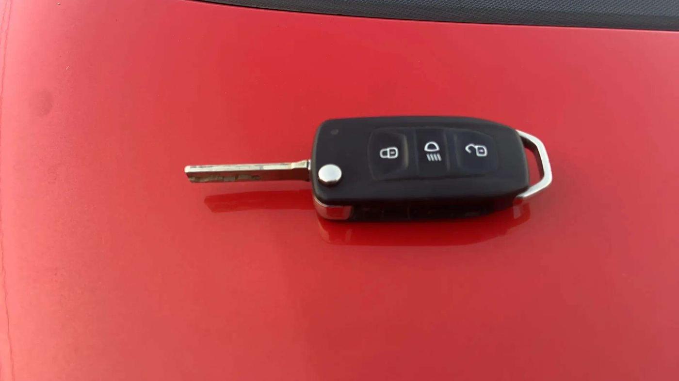 2023 Tata Tiago XT (O) PETROL, Petrol, Manual, 26,504 km, Key Close Up