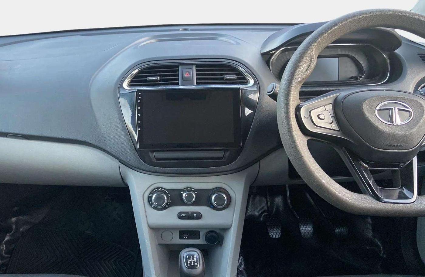 2023 Tata Tiago XT (O) PETROL, Petrol, Manual, 26,504 km, Air Conditioner