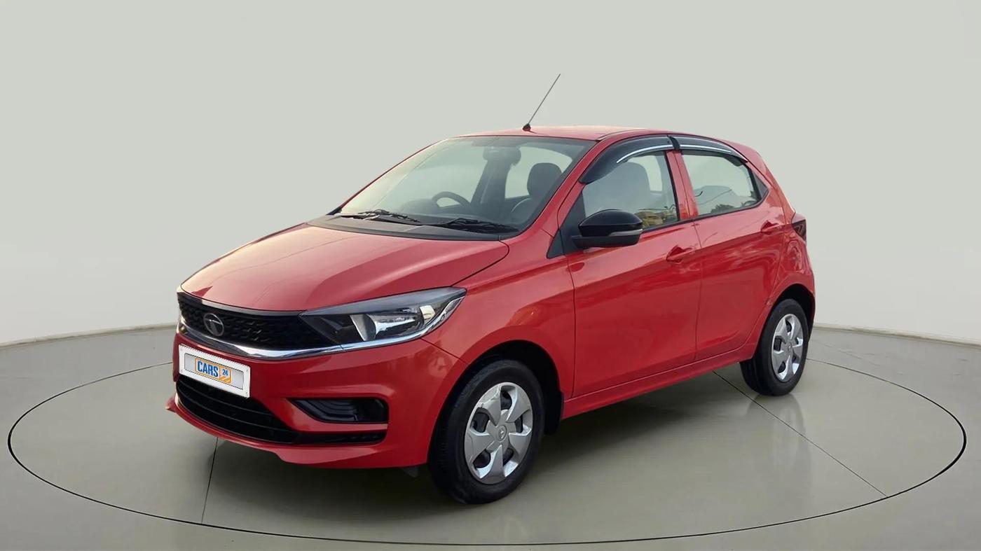 2023 Tata Tiago XT (O) PETROL, Petrol, Manual, 26,504 km, Left Front Diagonal