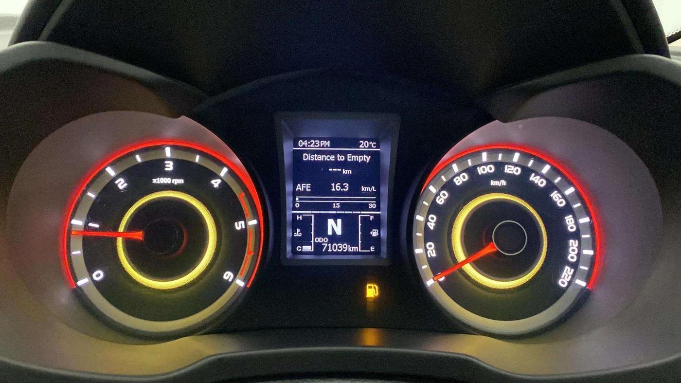 2021 Mahindra XUV300 W8 (O) 1.5 DIESEL AMT, Diesel, Automatic, 71,178 km, Odometer Image