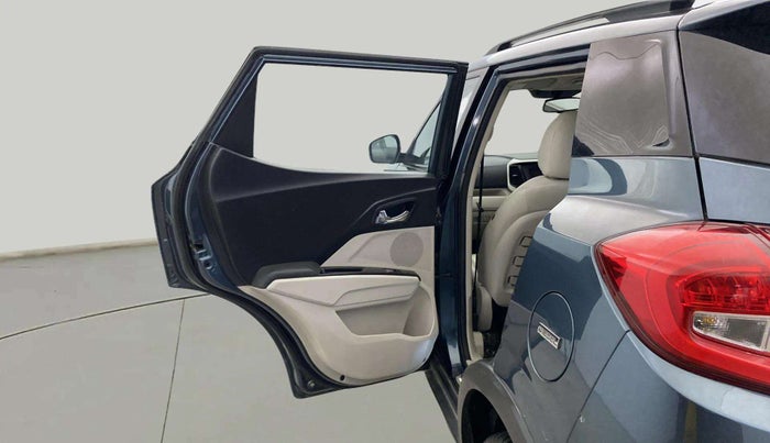 2021 Mahindra XUV300 W8 (O) 1.5 DIESEL AMT, Diesel, Automatic, 70,991 km, LHS Rear Door