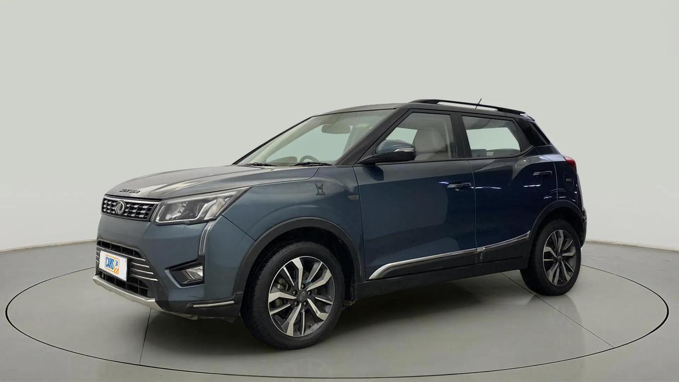 2021 Mahindra XUV300 W8 (O) 1.5 DIESEL AMT, Diesel, Automatic, 71,178 km, Left Front Diagonal