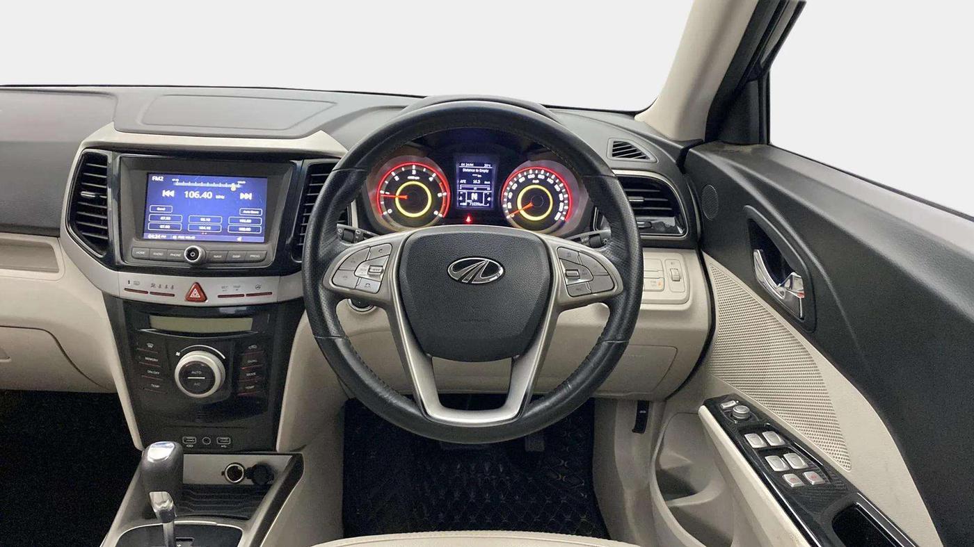 2021 Mahindra XUV300 W8 (O) 1.5 DIESEL AMT, Diesel, Automatic, 71,178 km, Steering Wheel Close Up