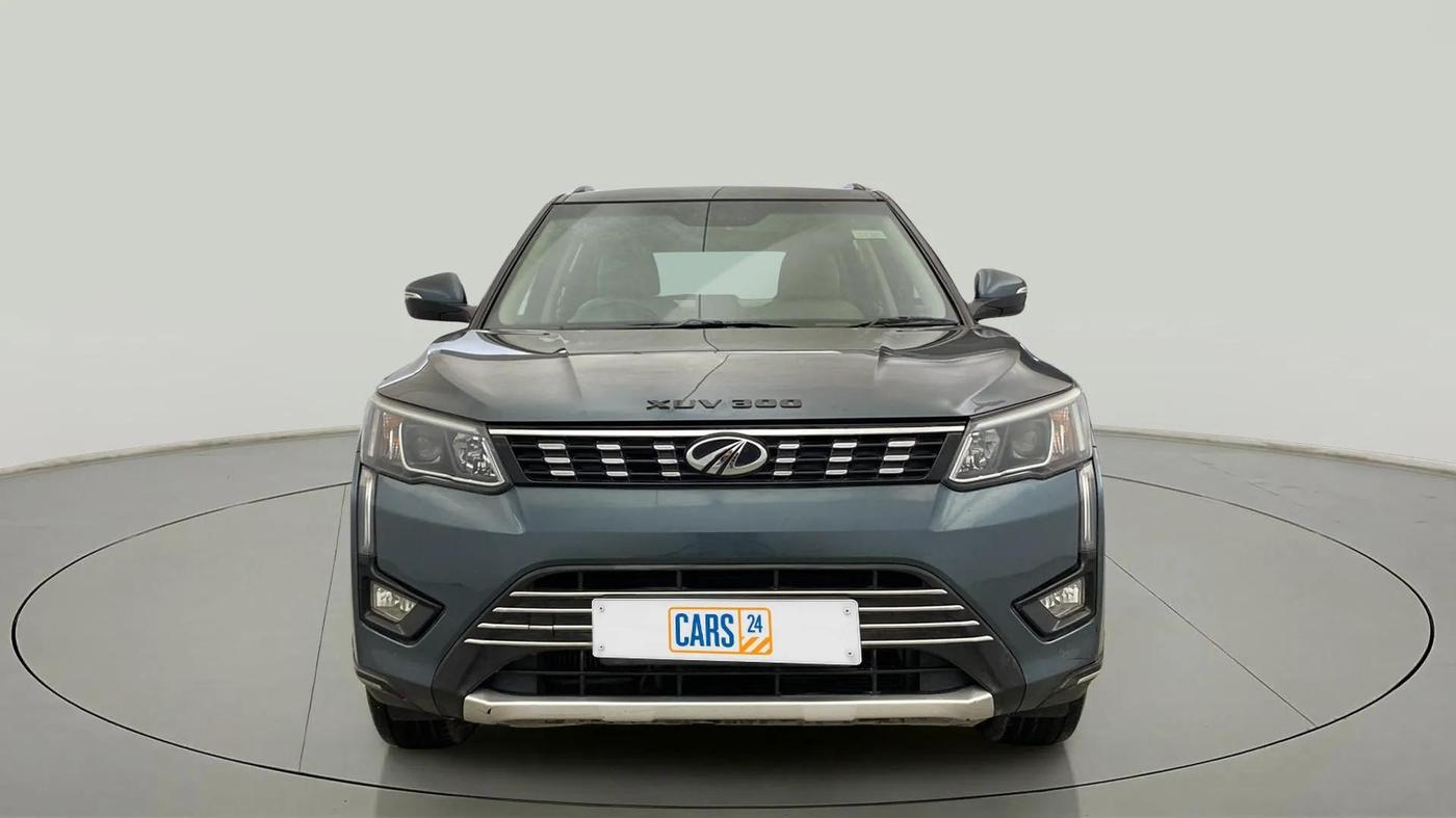 2021 Mahindra XUV300 W8 (O) 1.5 DIESEL AMT, Diesel, Automatic, 71,178 km, Front
