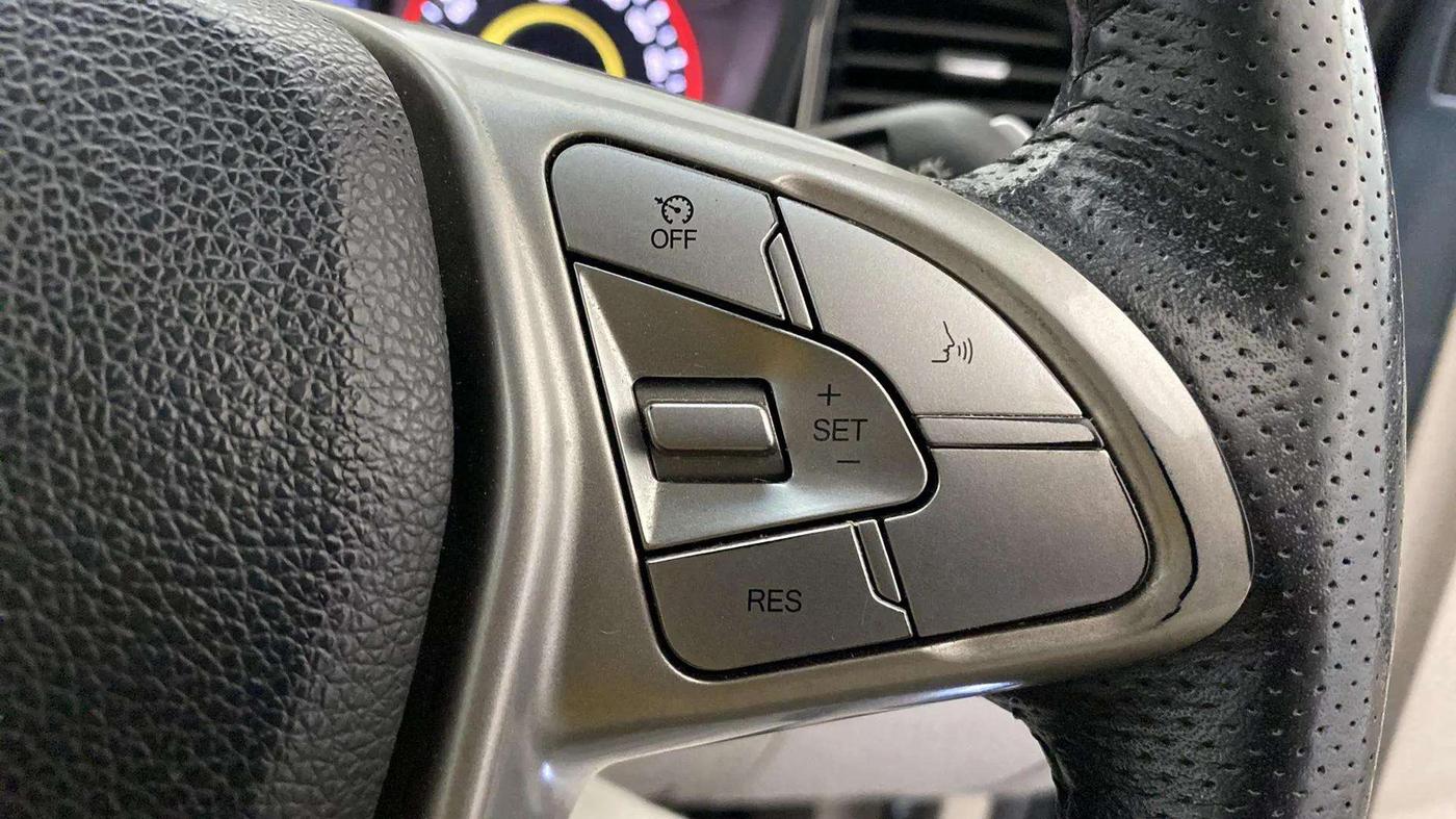 2021 Mahindra XUV300 W8 (O) 1.5 DIESEL AMT, Diesel, Automatic, 71,178 km, Adaptive Cruise Control