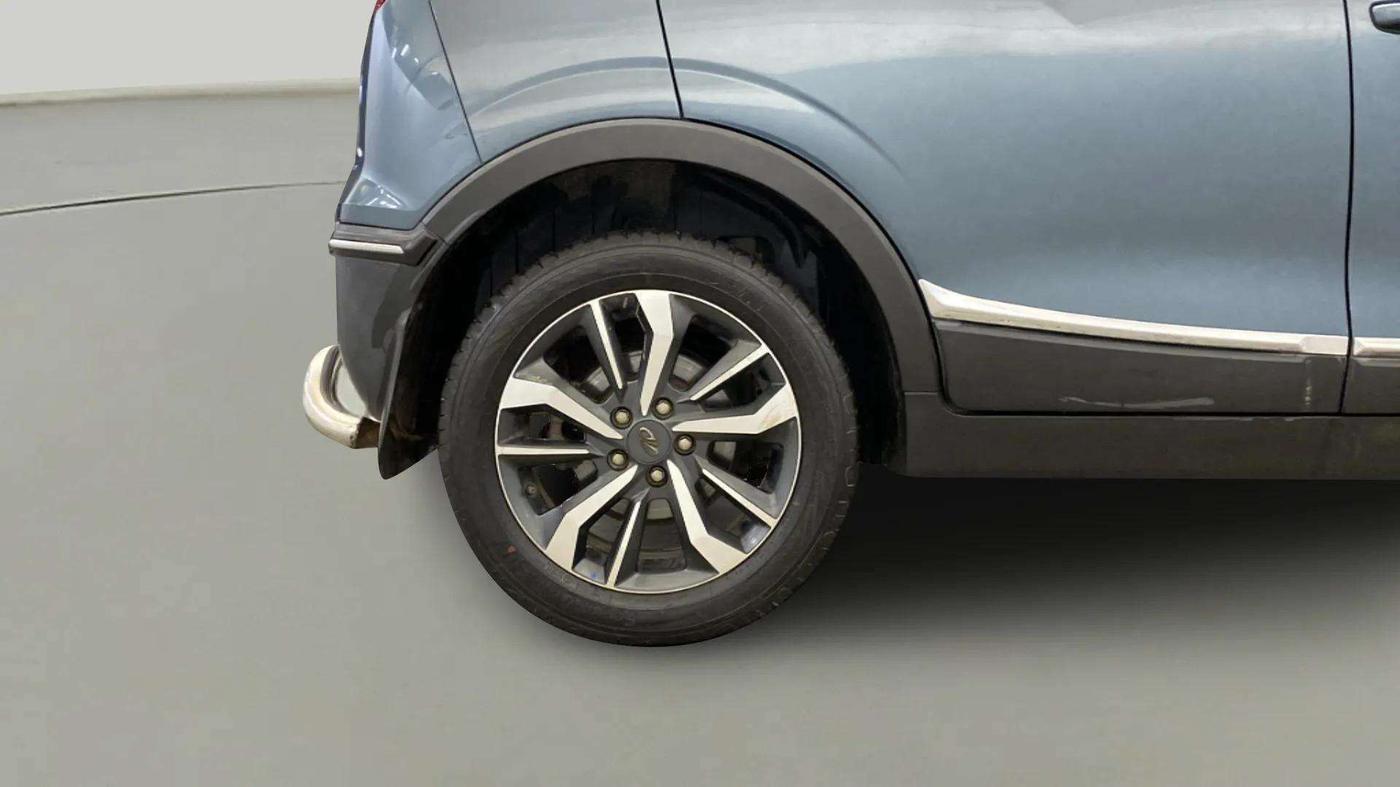 2021 Mahindra XUV300 W8 (O) 1.5 DIESEL AMT, Diesel, Automatic, 71,178 km, Right Rear Wheel