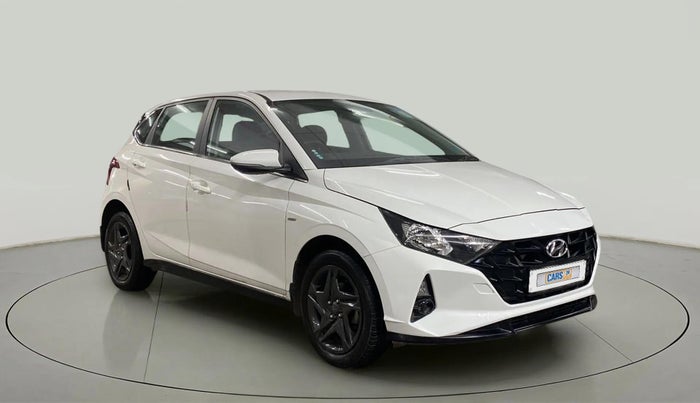 2023 Hyundai NEW I20 SPORTZ 1.2 AT, Petrol, Automatic, 25,701 km, Right Front Diagonal