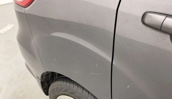 2017 Maruti Ertiga VXI, Petrol, Manual, 38,228 km, Right quarter panel - Minor scratches