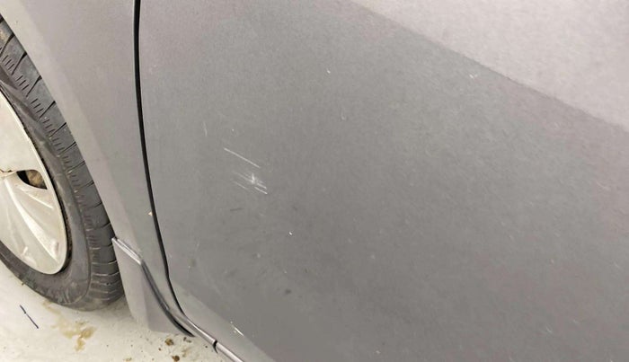 2017 Maruti Ertiga VXI, Petrol, Manual, 38,228 km, Front passenger door - Slightly dented