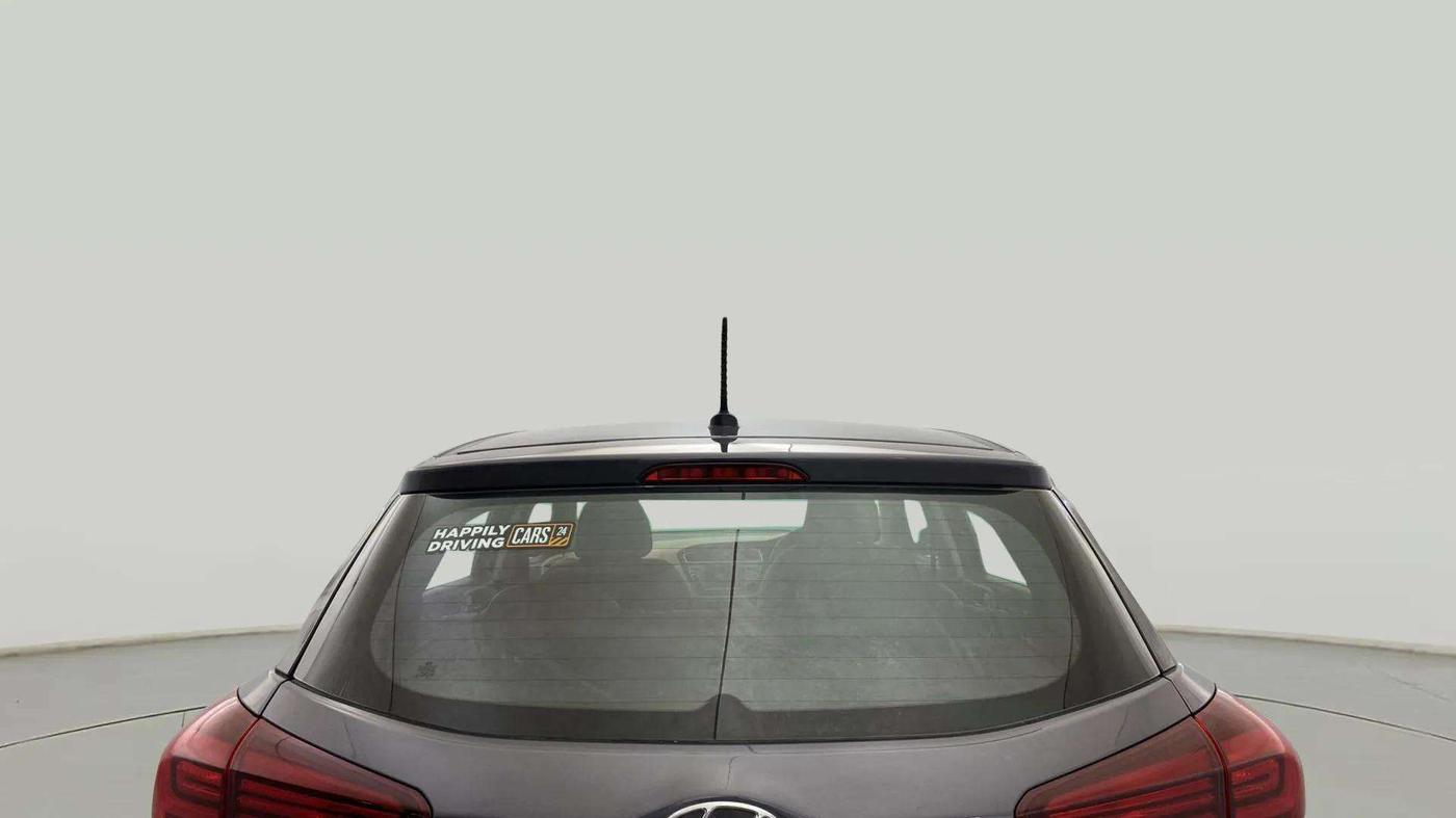 2020 Hyundai Elite i20 SPORTZ PLUS 1.2, Petrol, Manual, 28,626 km, Rear Windshield