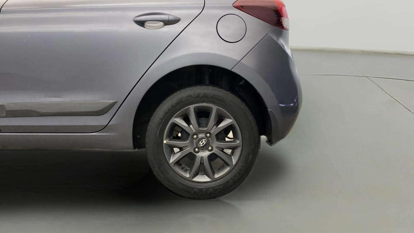 2020 Hyundai Elite i20 SPORTZ PLUS 1.2, Petrol, Manual, 28,626 km, Left Rear Wheel