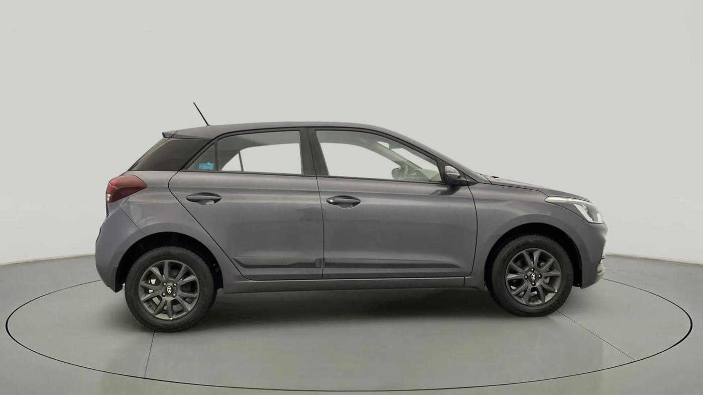 2020 Hyundai Elite i20 SPORTZ PLUS 1.2, Petrol, Manual, 28,626 km, Right Side View