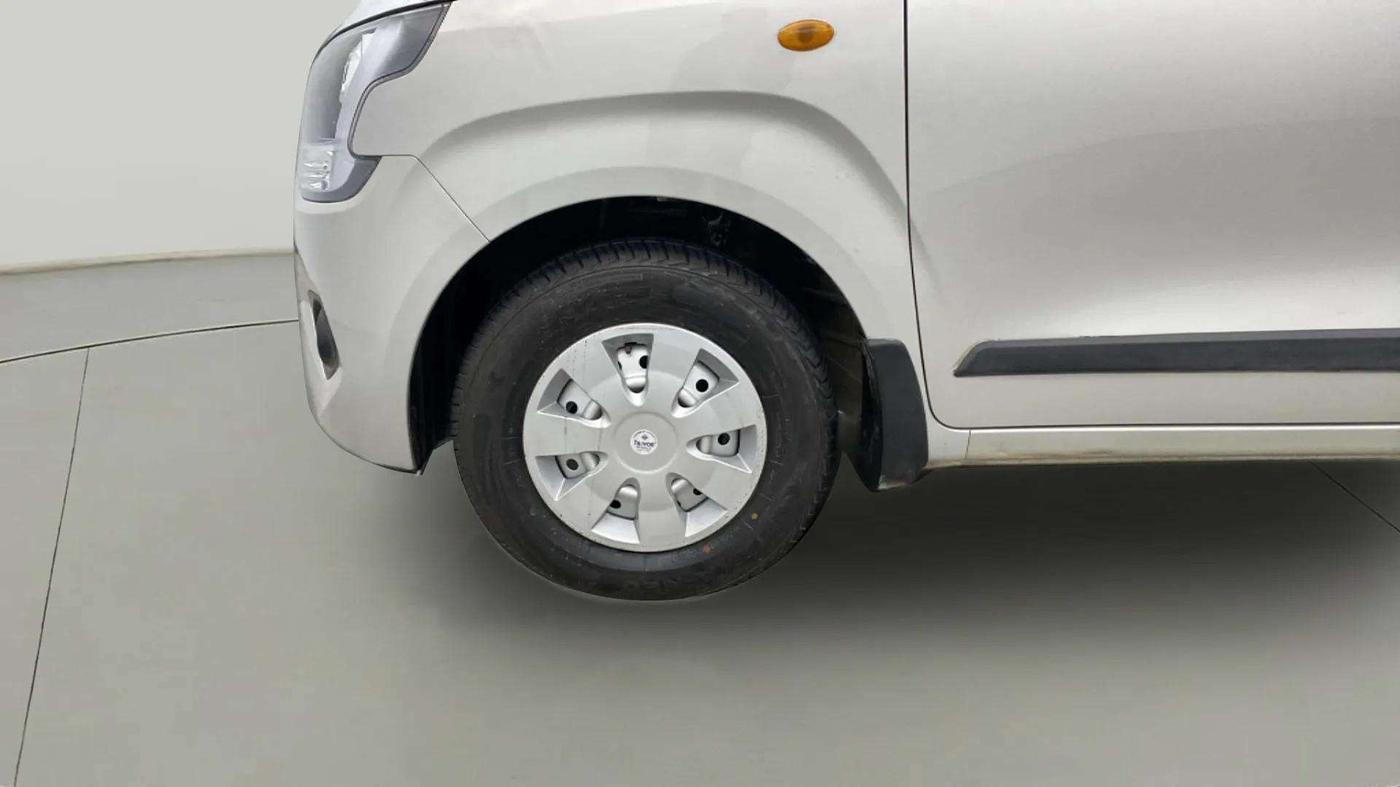 2020 Maruti New Wagon-R LXI CNG 1.0, CNG, Manual, 54,820 km, Left Front Wheel