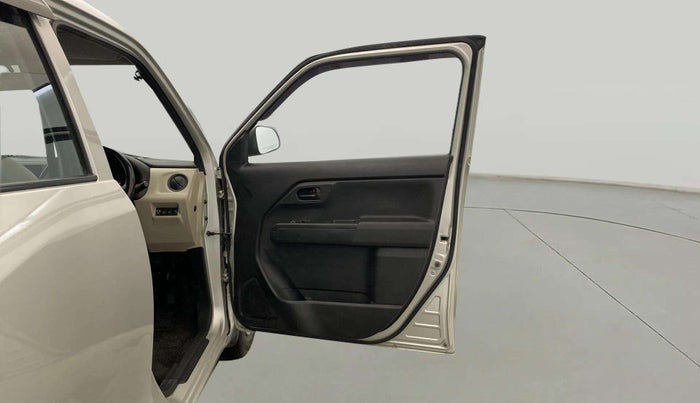 2020 Maruti New Wagon-R LXI CNG 1.0, CNG, Manual, 54,820 km, RHS Front Door