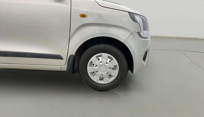 2020 Maruti New Wagon-R LXI CNG 1.0, CNG, Manual, 54,820 km, Right Front Wheel