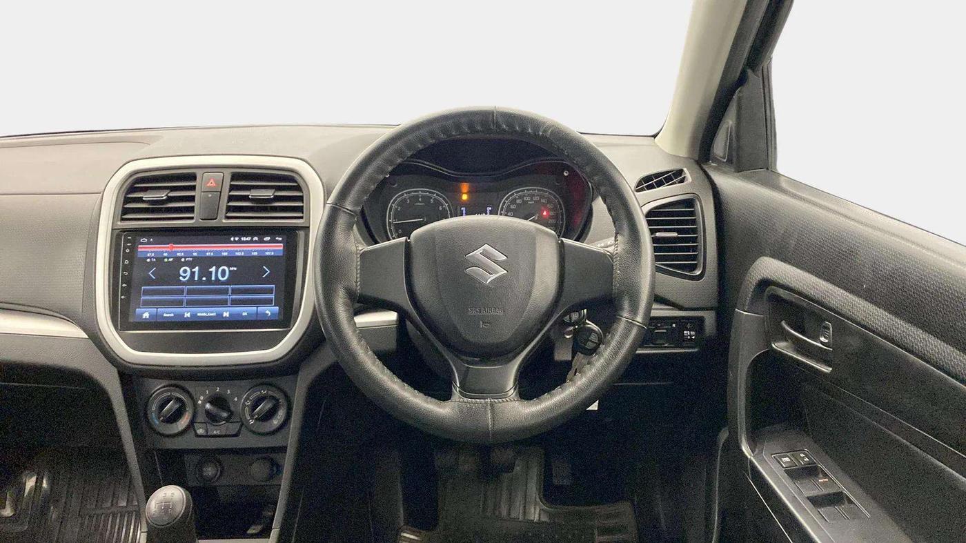 2020 Maruti Vitara Brezza LXI, Petrol, Manual, 32,267 km, Steering Wheel Close Up