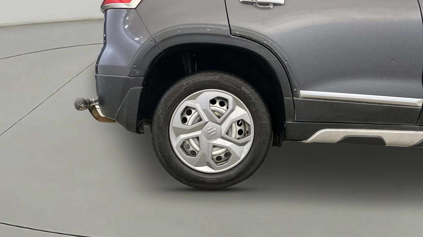 2020 Maruti Vitara Brezza LXI, Petrol, Manual, 32,267 km, Left Rear Wheel