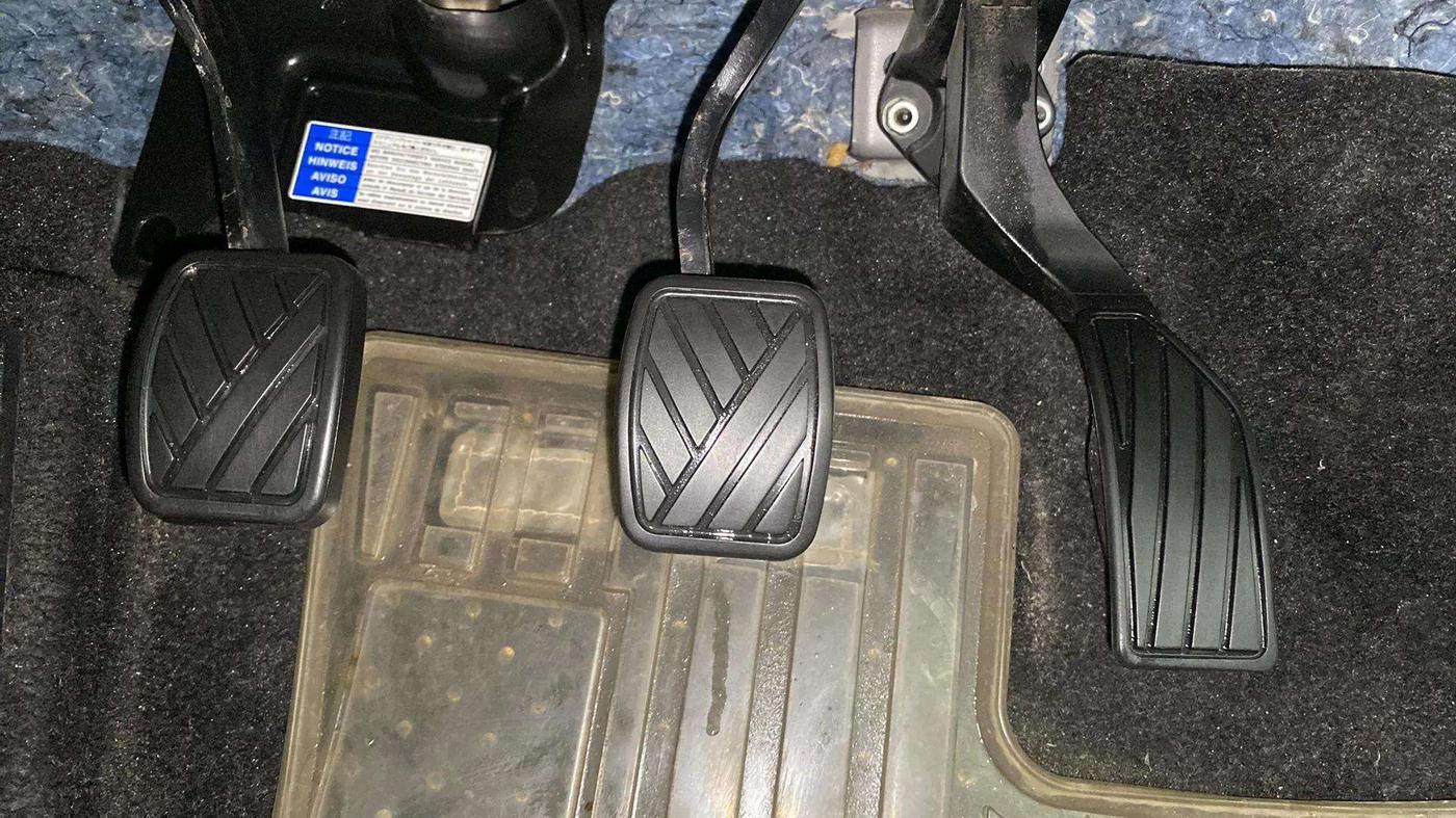 2020 Maruti Vitara Brezza LXI, Petrol, Manual, 32,267 km, Pedals