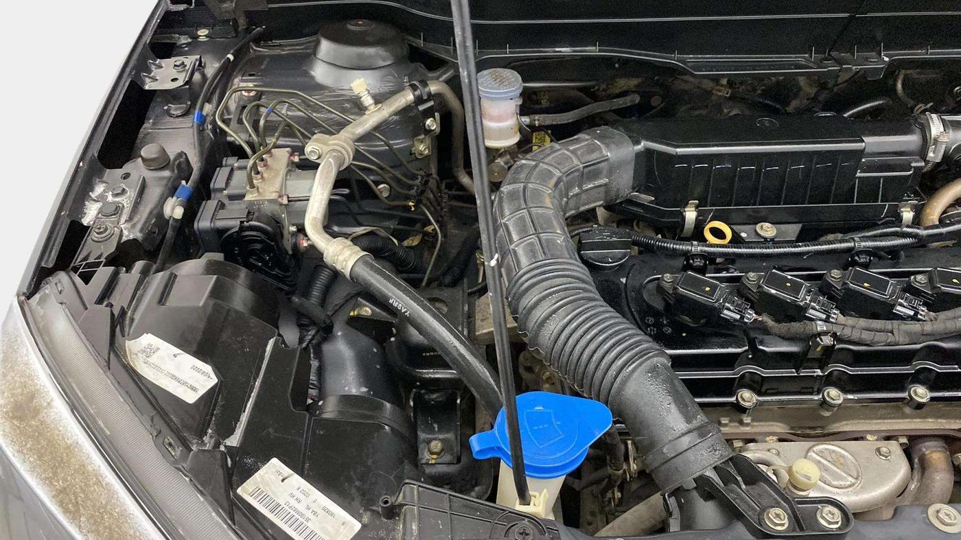2020 Maruti Vitara Brezza LXI, Petrol, Manual, 32,267 km, Engine View - Right