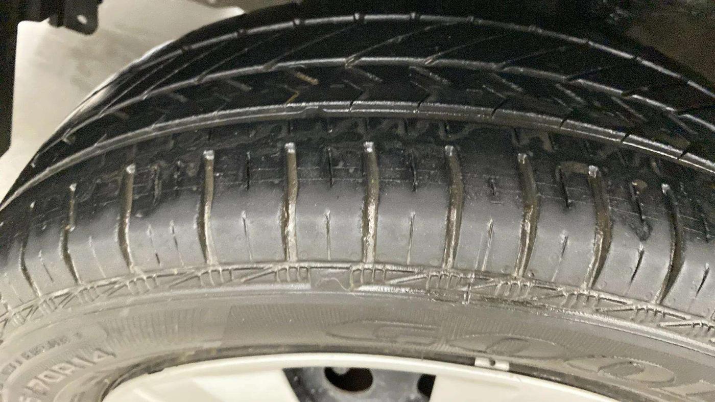 2018 Maruti Wagon R 1.0 VXI, CNG, Manual, 69,132 km, Left Rear Tyre Tread