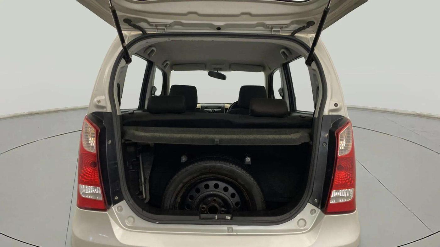 2018 Maruti Wagon R 1.0 VXI, CNG, Manual, 69,132 km, Boot Inside