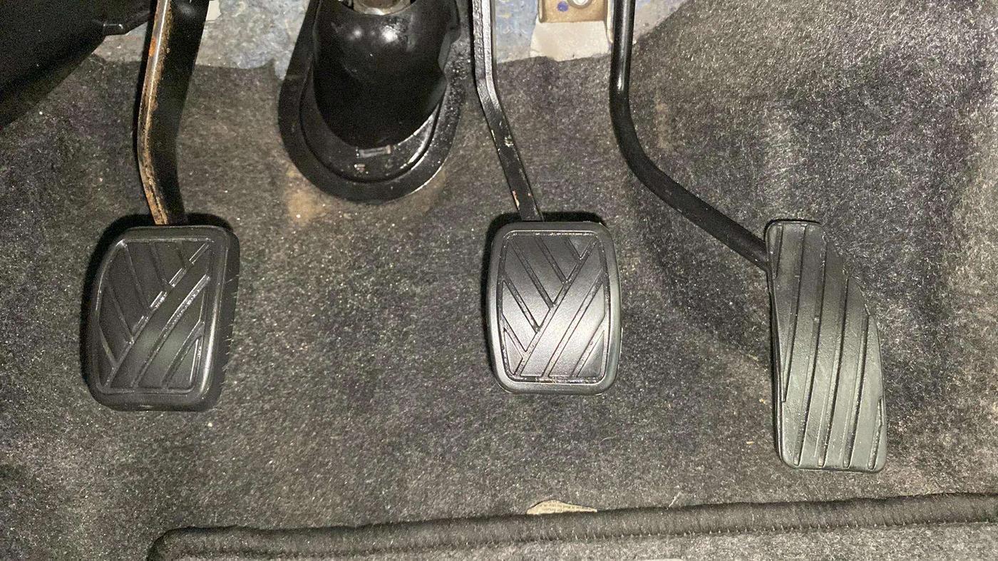 2018 Maruti Wagon R 1.0 VXI, CNG, Manual, 69,132 km, Pedals
