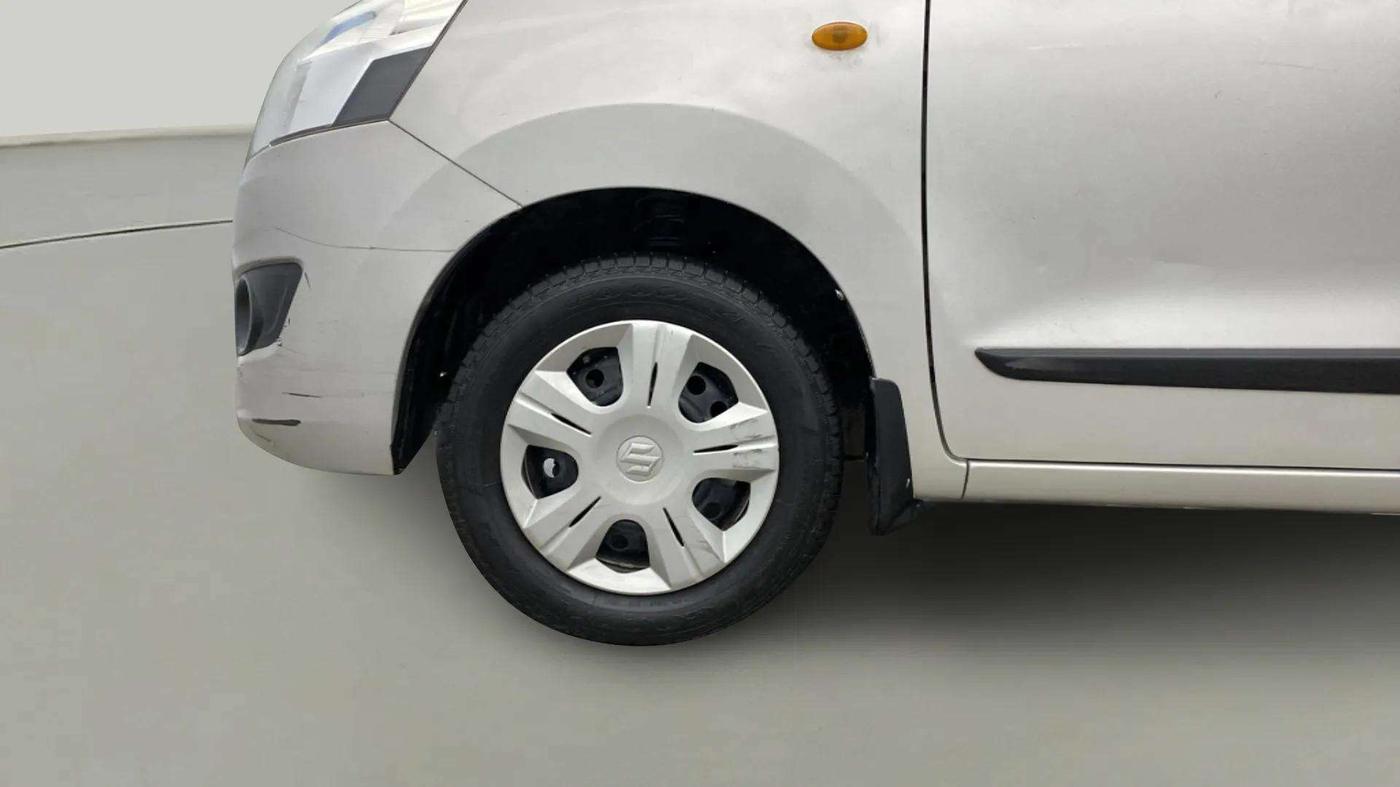2018 Maruti Wagon R 1.0 VXI, CNG, Manual, 69,132 km, Left Front Wheel