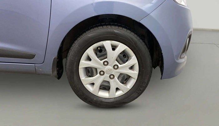 2016 Hyundai Grand i10 SPORTZ 1.2 KAPPA VTVT, CNG, Manual, 72,262 km, Right Front Wheel