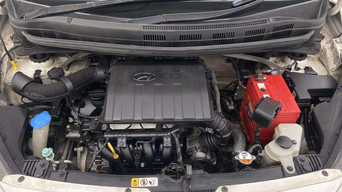 2014 Hyundai Xcent SX 1.2, Petrol, Manual, 83,140 km, Engine View