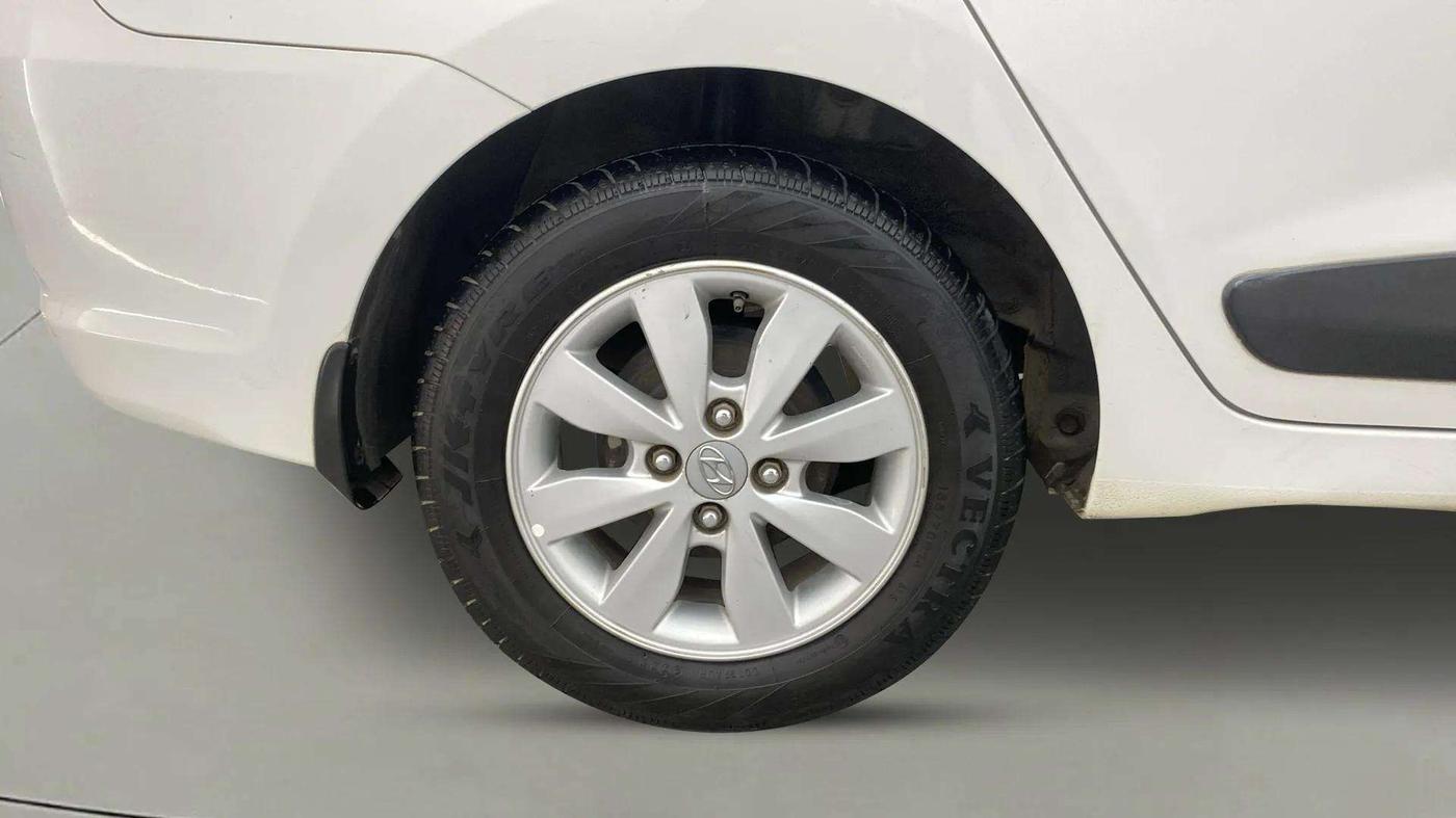 2014 Hyundai Xcent SX 1.2, Petrol, Manual, 83,140 km, Right Rear Wheel