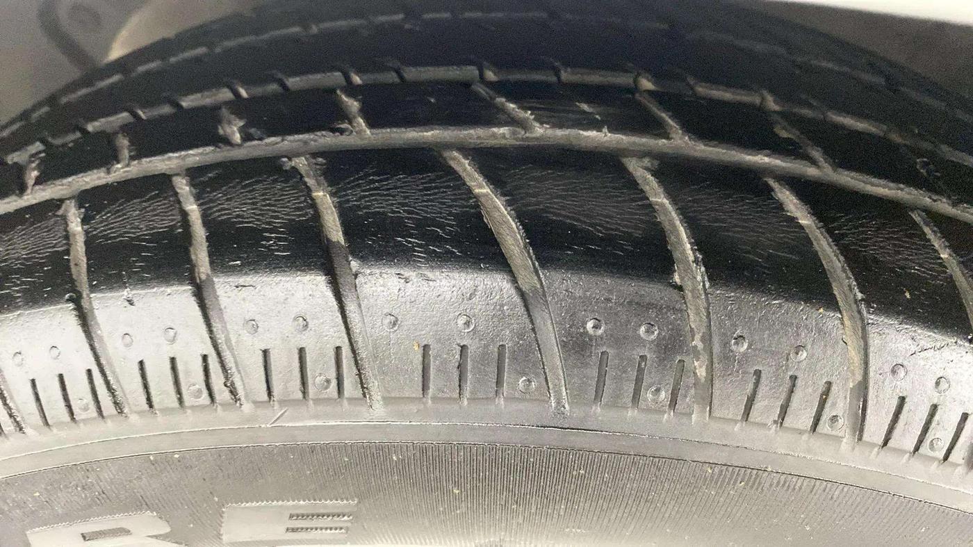 2014 Hyundai Xcent SX 1.2, Petrol, Manual, 83,140 km, Left Front Tyre Tread
