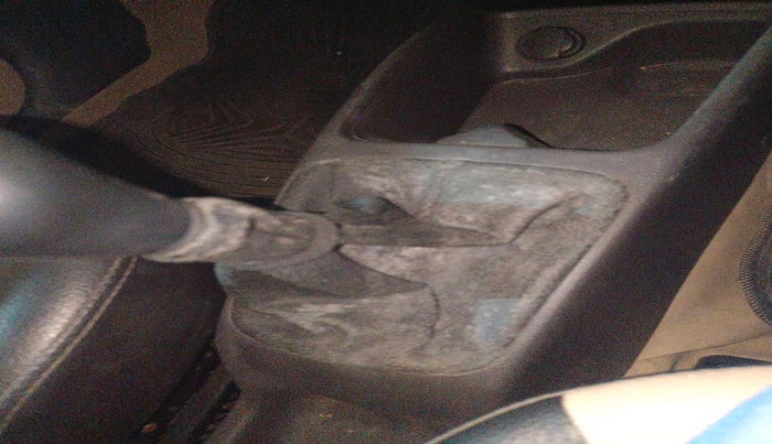 2015 Hyundai Eon ERA +, Petrol, Manual, 9,190 km, Gear lever - Boot cover slightly torn