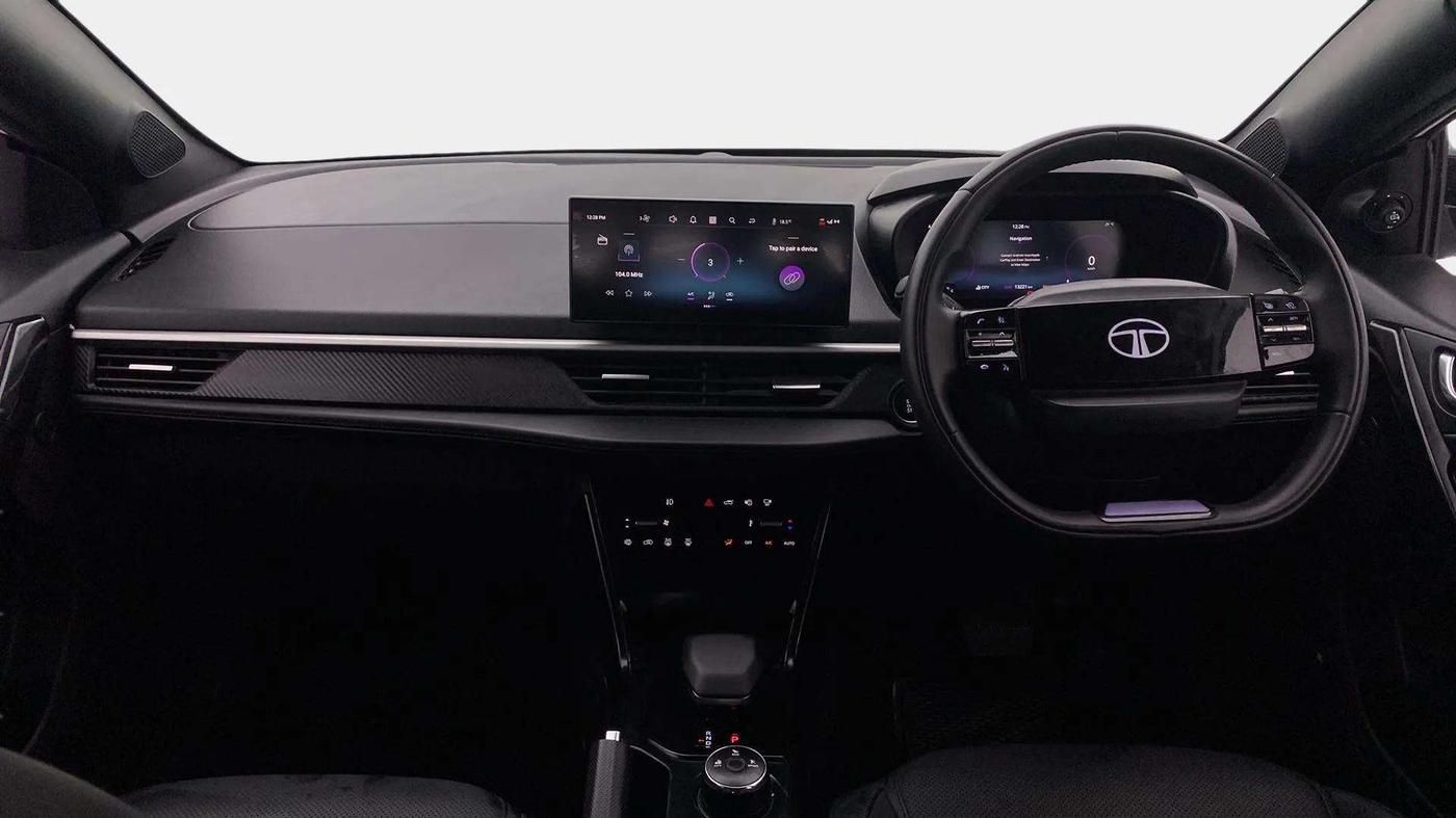 2024 Tata NEXON FEARLESS + SUNROOF DCA DUAL TONE 1.2 PETROL, Petrol, Automatic, 11,870 km, Dashboard
