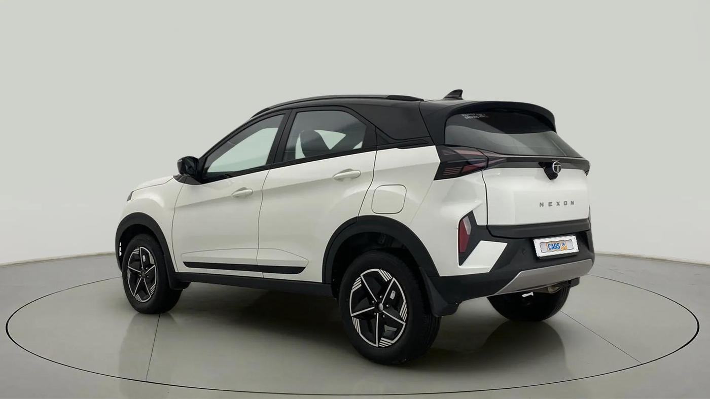 2024 Tata NEXON FEARLESS + SUNROOF DCA DUAL TONE 1.2 PETROL, Petrol, Automatic, 11,870 km, Left Back Diagonal