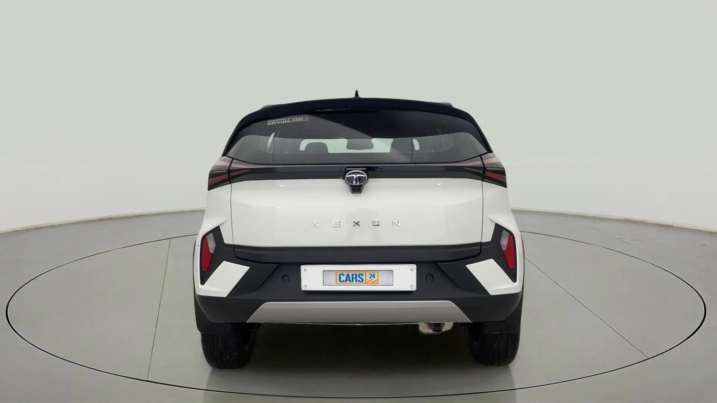 2024 Tata NEXON FEARLESS + SUNROOF DCA DUAL TONE 1.2 PETROL, Petrol, Automatic, 11,870 km, Back/Rear