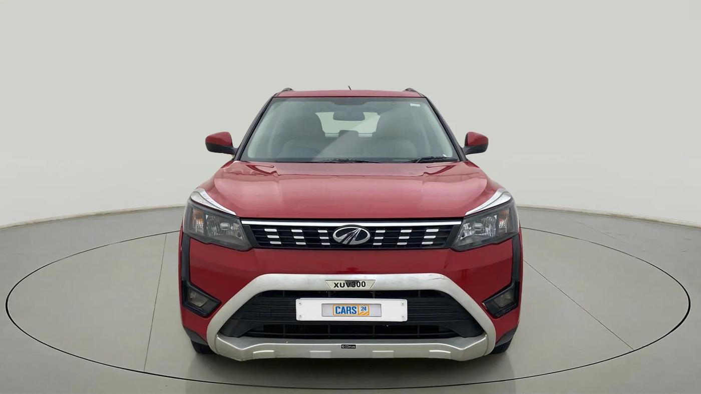 2020 Mahindra XUV300 W6 1.2 PETROL, Petrol, Manual, 51,571 km, Front
