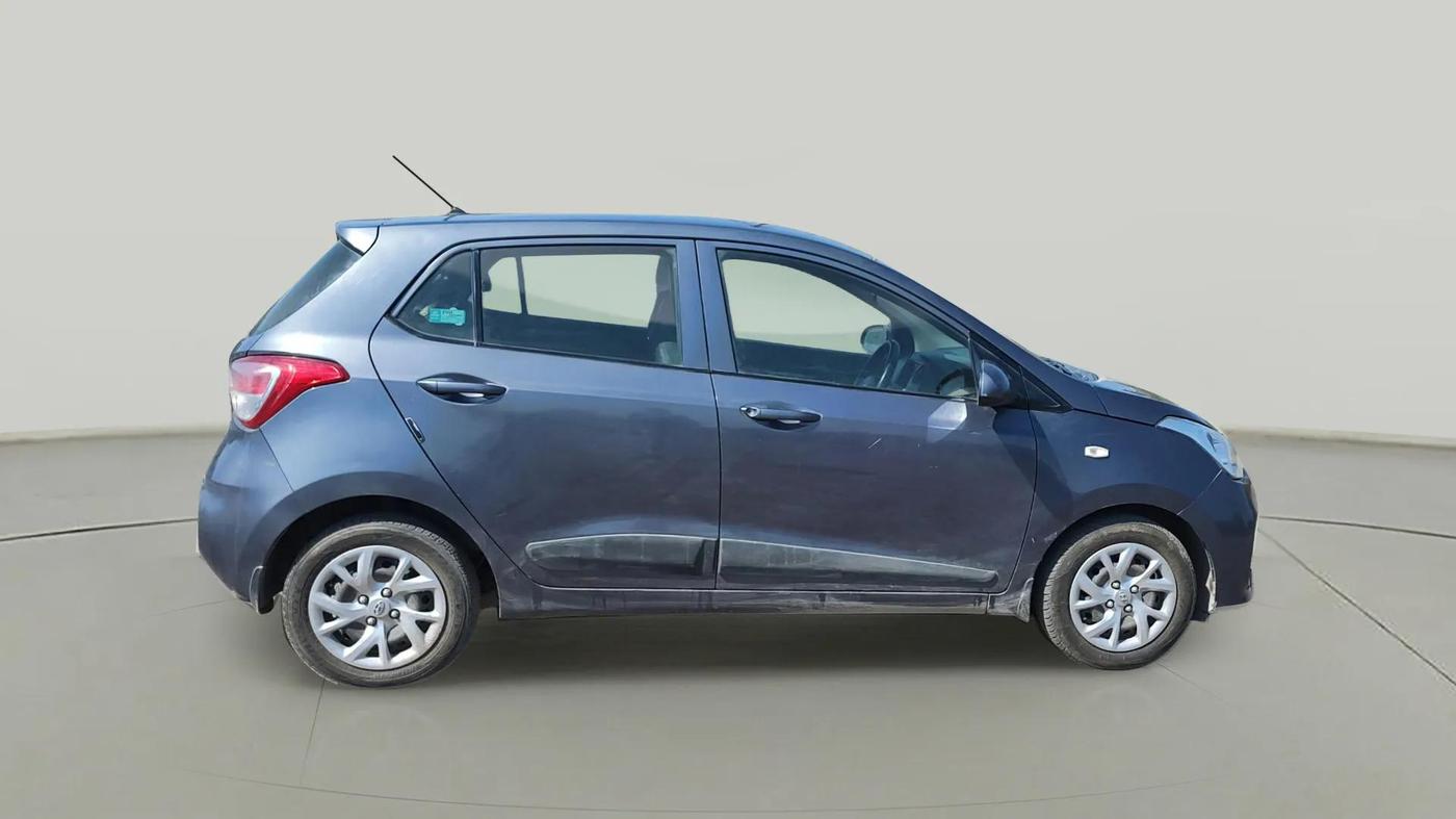 2017 Hyundai Grand i10 MAGNA AT 1.2 KAPPA VTVT, Petrol, Automatic, 59,502 km, Right Side View