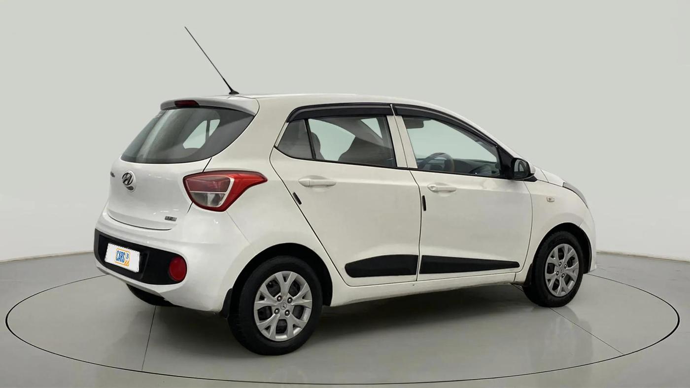 2017 Hyundai Grand i10 MAGNA 1.2 KAPPA VTVT, Petrol, Manual, 97,229 km, Right Back Diagonal