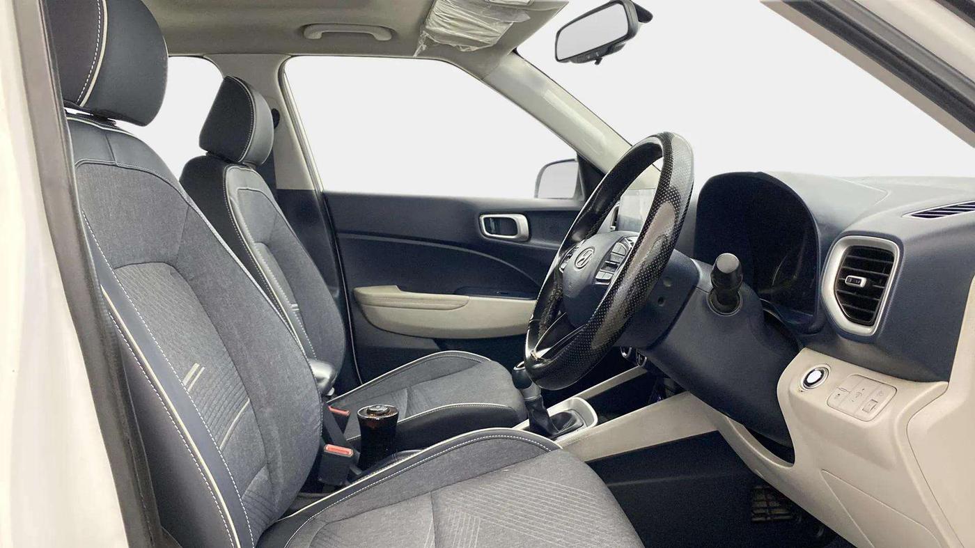 2019 Hyundai VENUE SX PLUS 1.0 TURBO DCT DUAL TONE, Petrol, Automatic, 95,459 km, Right Side Front Door Cabin