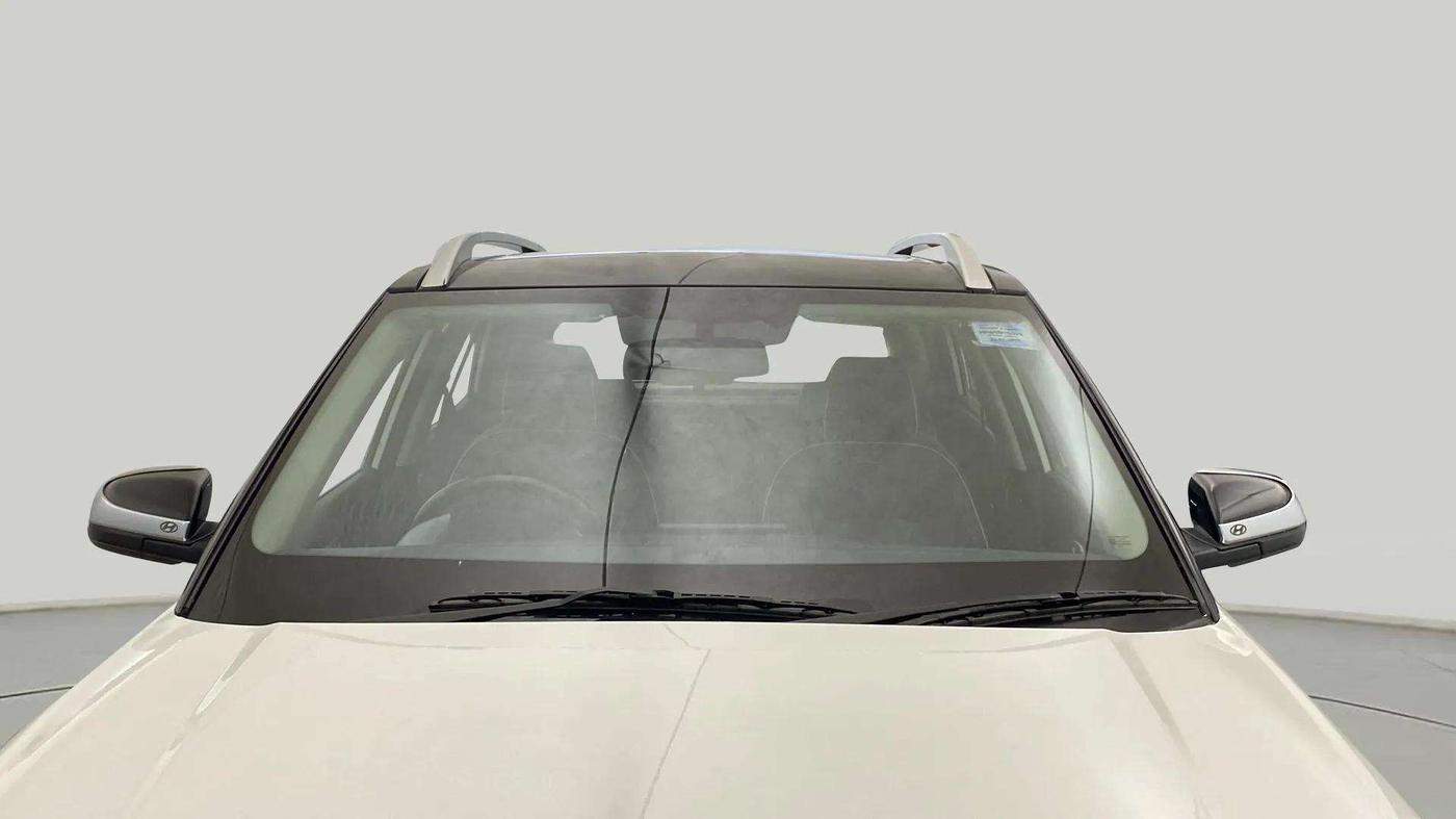 2019 Hyundai VENUE SX PLUS 1.0 TURBO DCT DUAL TONE, Petrol, Automatic, 95,459 km, Front Windshield