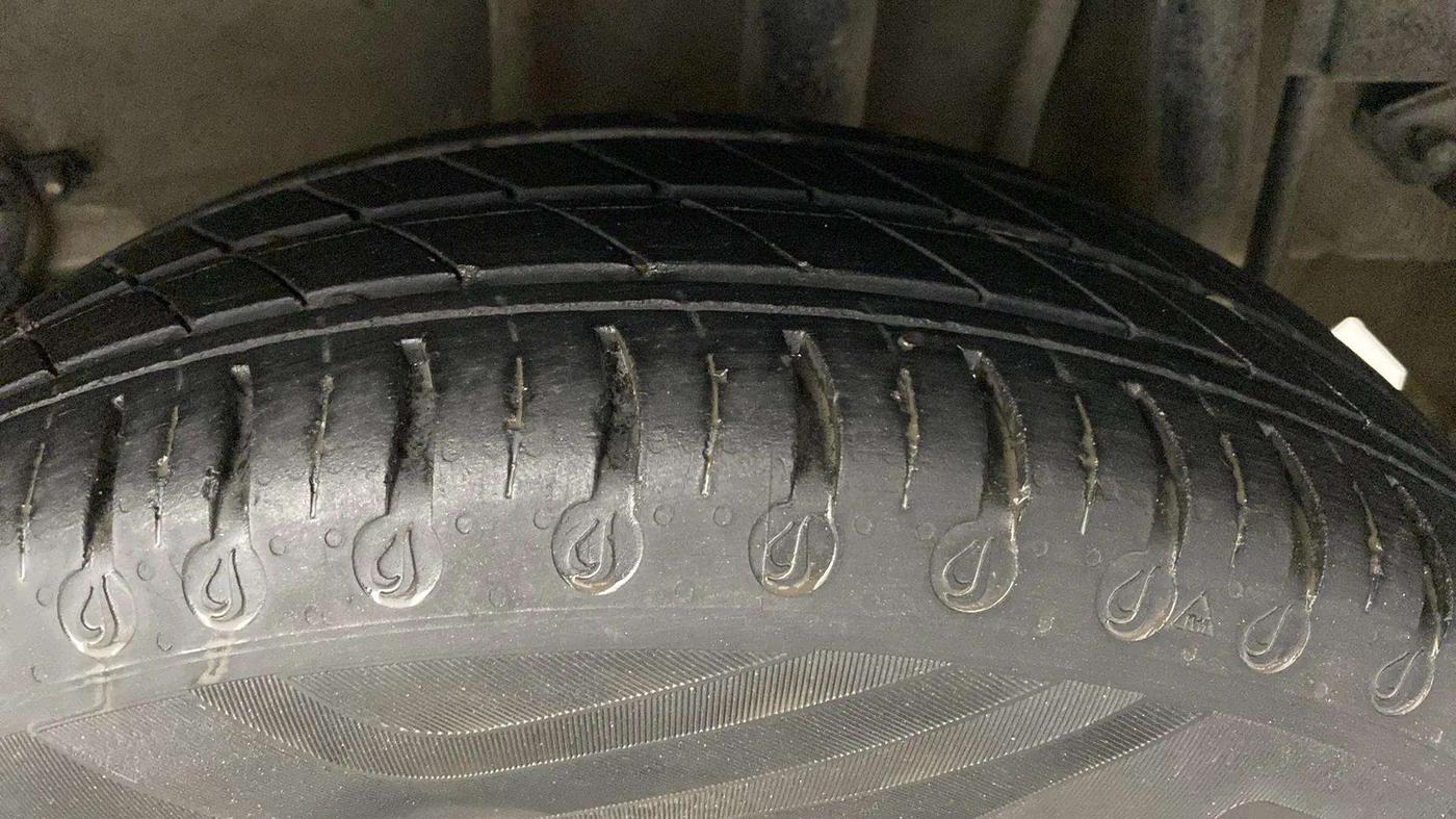 2021 Tata Tiago XZ PETROL, Petrol, Manual, 29,694 km, Left Rear Tyre Tread