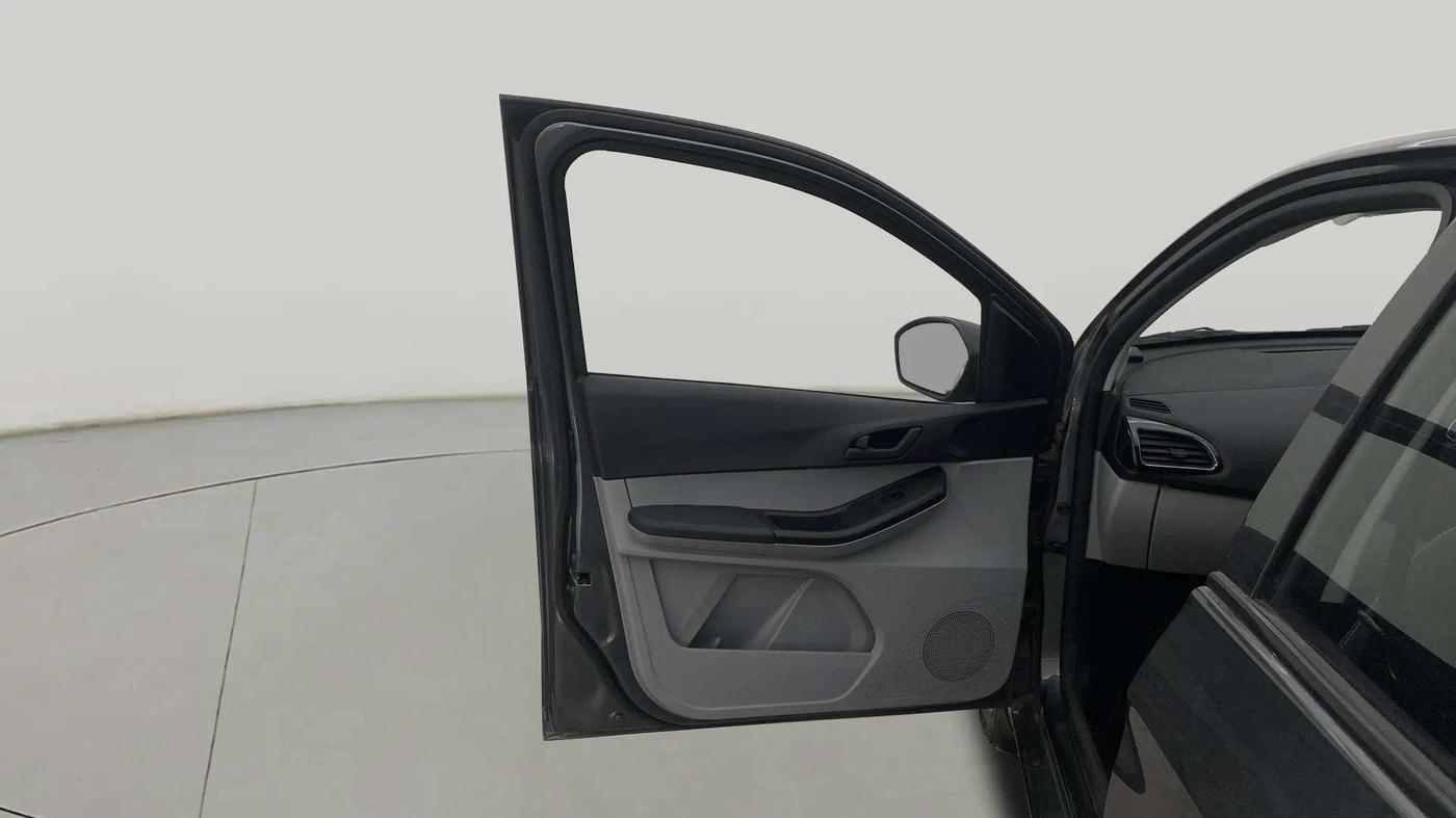 2023 Tata Tiago XT (O) PETROL, Petrol, Manual, 12,889 km, LHS Front Door