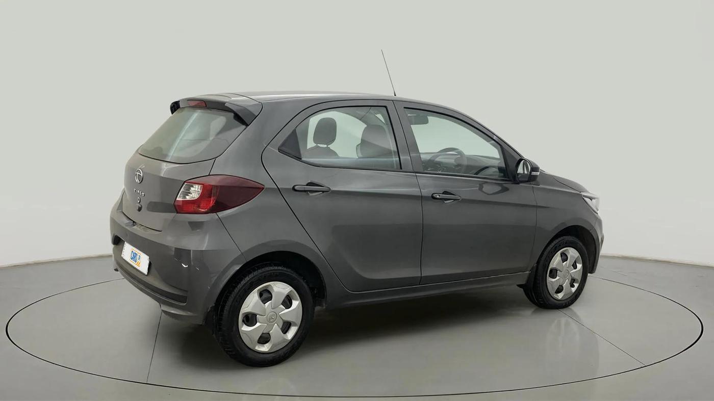 2023 Tata Tiago XT (O) PETROL, Petrol, Manual, 12,889 km, Right Back Diagonal