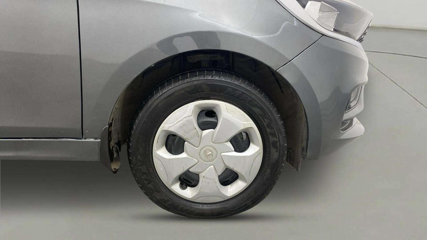 2023 Tata Tiago XT (O) PETROL, Petrol, Manual, 12,889 km, Right Front Wheel