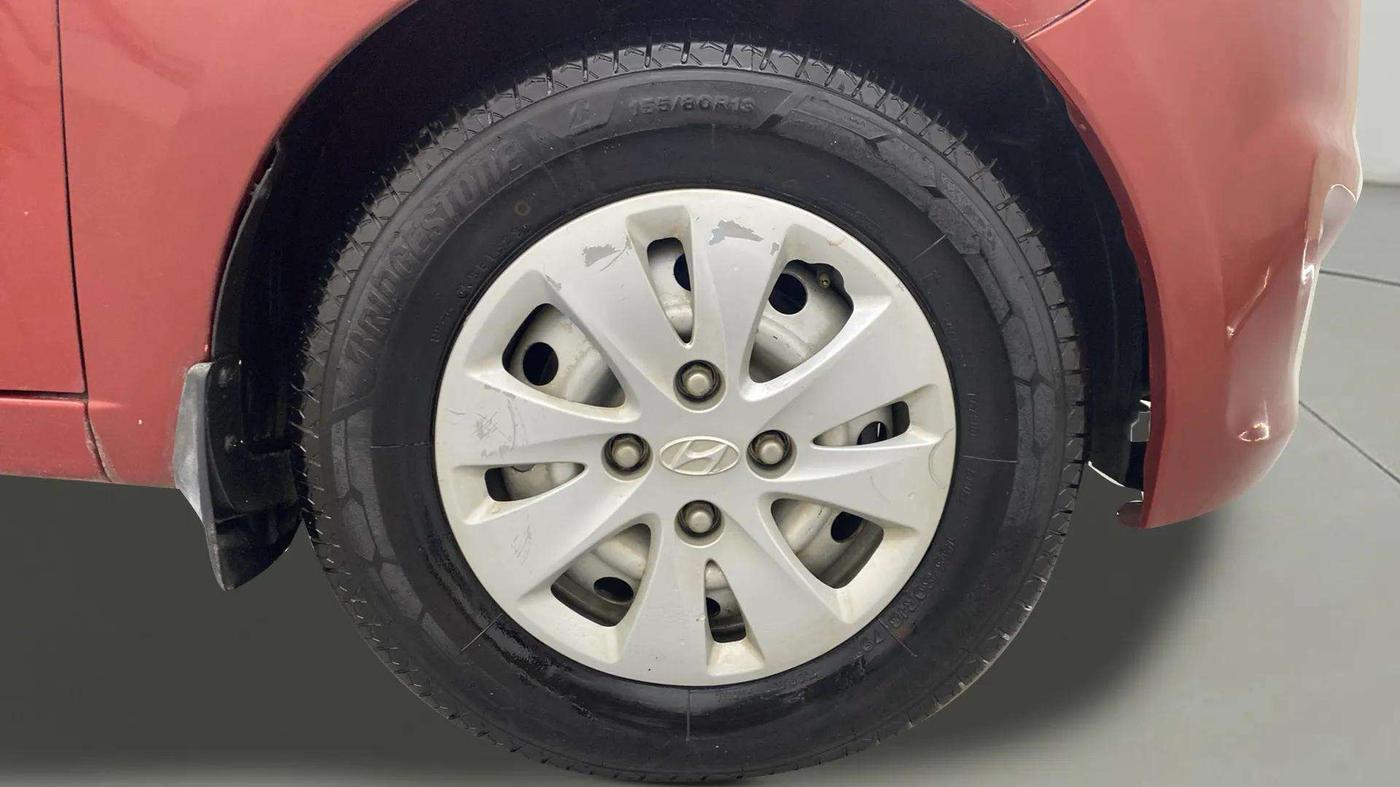 2013 Hyundai i10 ERA 1.1, Petrol, Manual, 42,191 km, Right Front Wheel