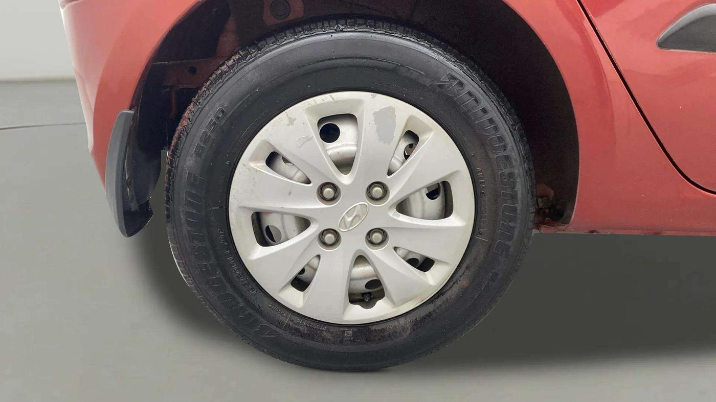 2013 Hyundai i10 ERA 1.1, Petrol, Manual, 42,191 km, Right Rear Wheel