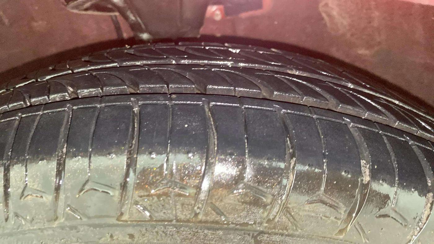 2013 Hyundai i10 ERA 1.1, Petrol, Manual, 42,191 km, Left Front Tyre Tread