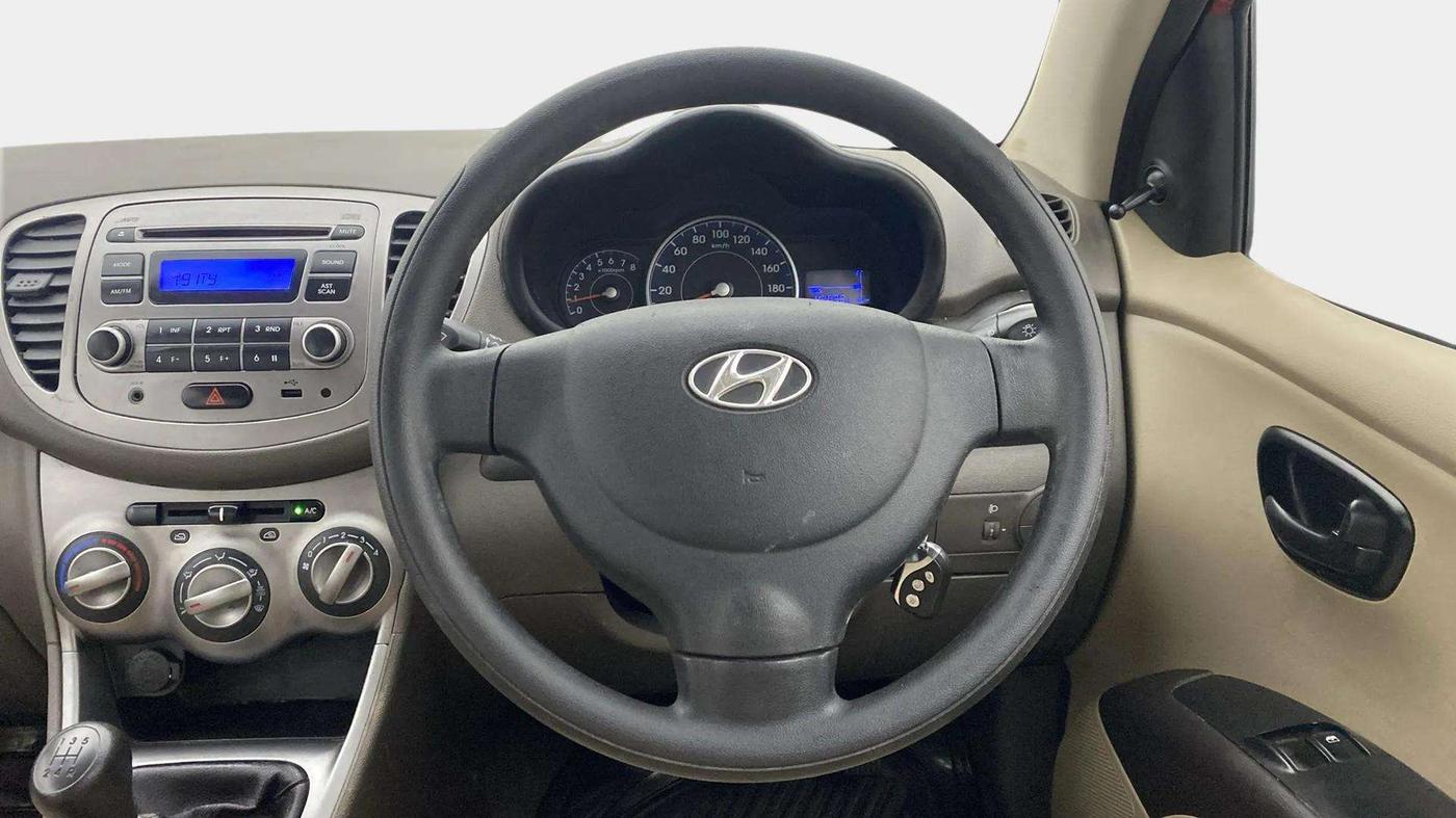 2013 Hyundai i10 ERA 1.1, Petrol, Manual, 42,191 km, Steering Wheel Close Up